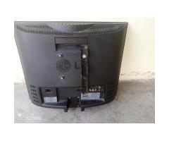 Télèvision de marque LG - 2